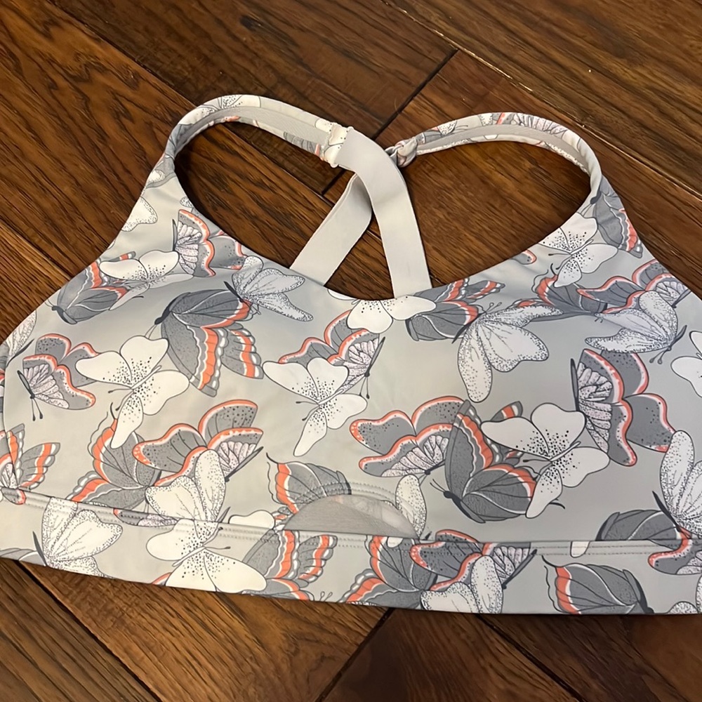 Victoria Sport sports bra